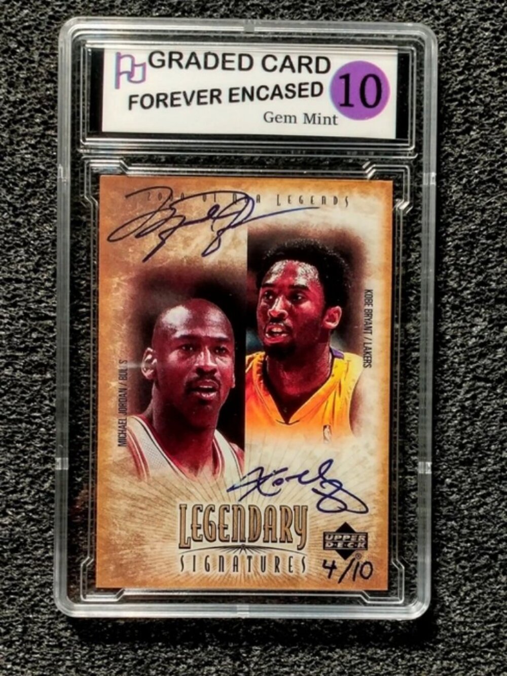 2000-01 UD Legends Signatures Michael Jordan/Kobe Bryant AUTHENTIC REPRINT #10